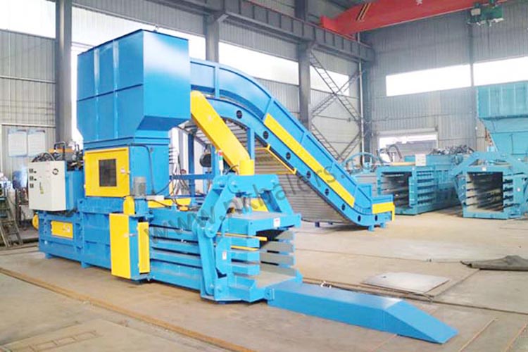 Small-sized Fully Automatic Balers 